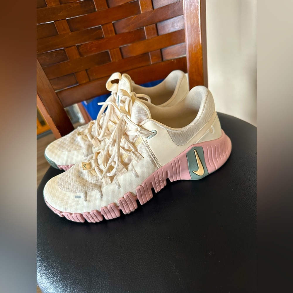 Women’s Nike Metcon 5